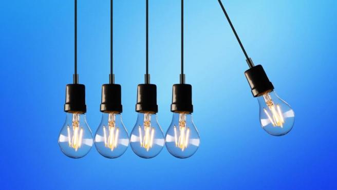 Nueva subida del precio de la luz 25 de enero, las horas más baratas para los electrodomésticos
