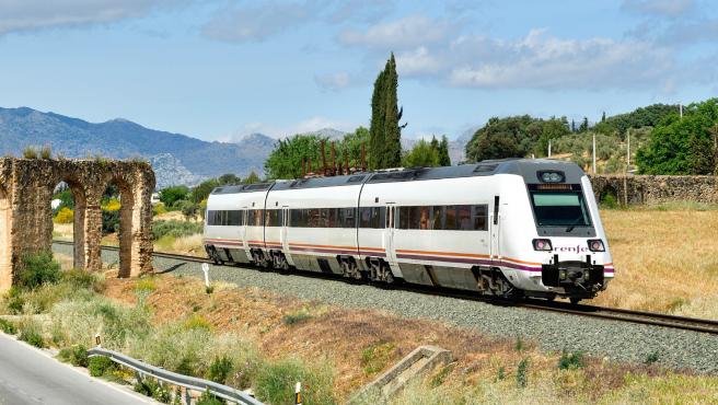 Andalucía abre la puerta a operadores privados para su red regional trenes
