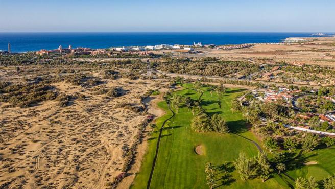 En Canarias, uso del agua regenerada para el riego de campos de golf.