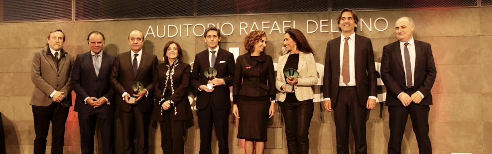 Foto de Familia de los Premios Líderes de La Información 2022