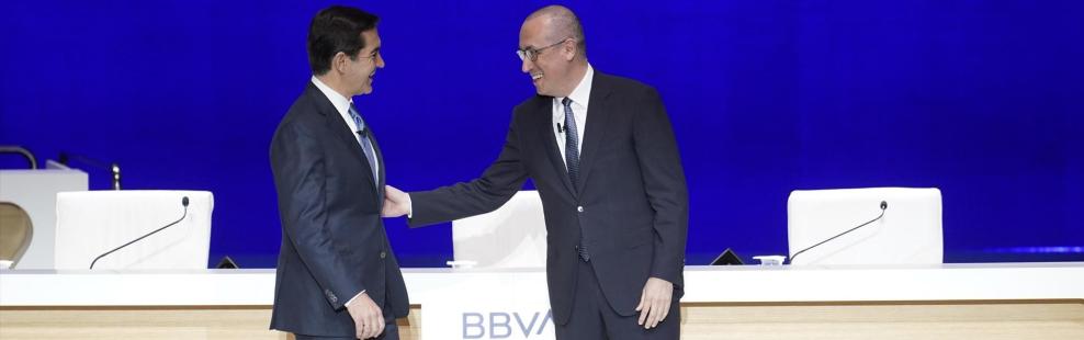 El presidente de BBVA, Carlos Torres Vila, y el CEO de BBVA, Onur Genç
