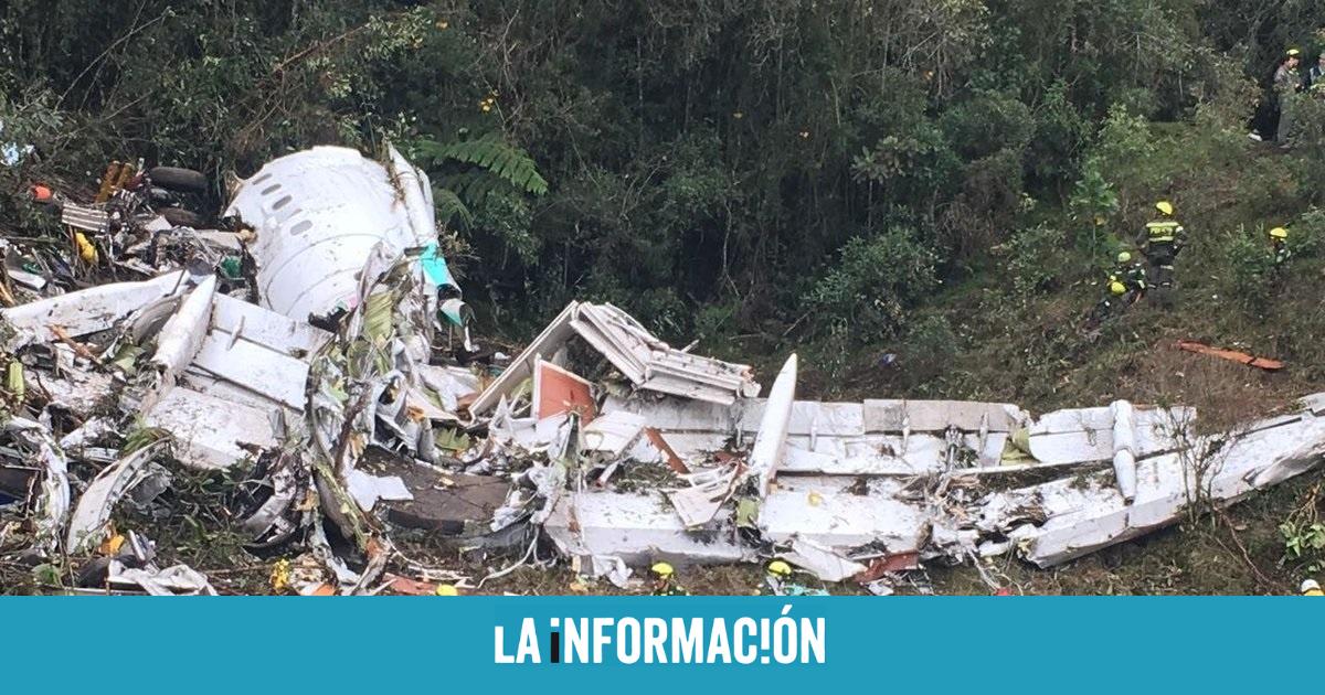 La azafata del vuelo del Chapecoense asegura que el avión ”se apagó por  completo” y ”tuvo un fuerte descenso”