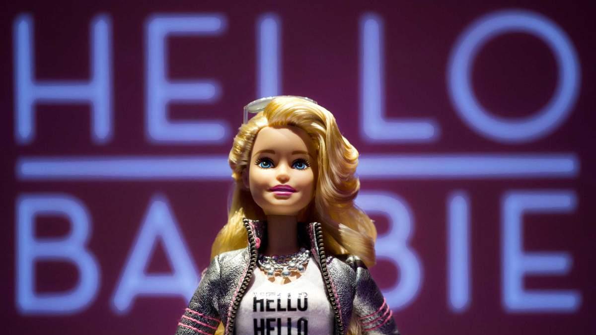 Levántate punto final Cuerda La Barbie 'espía' causa polémica por posible violación a la intimidad de  los niños