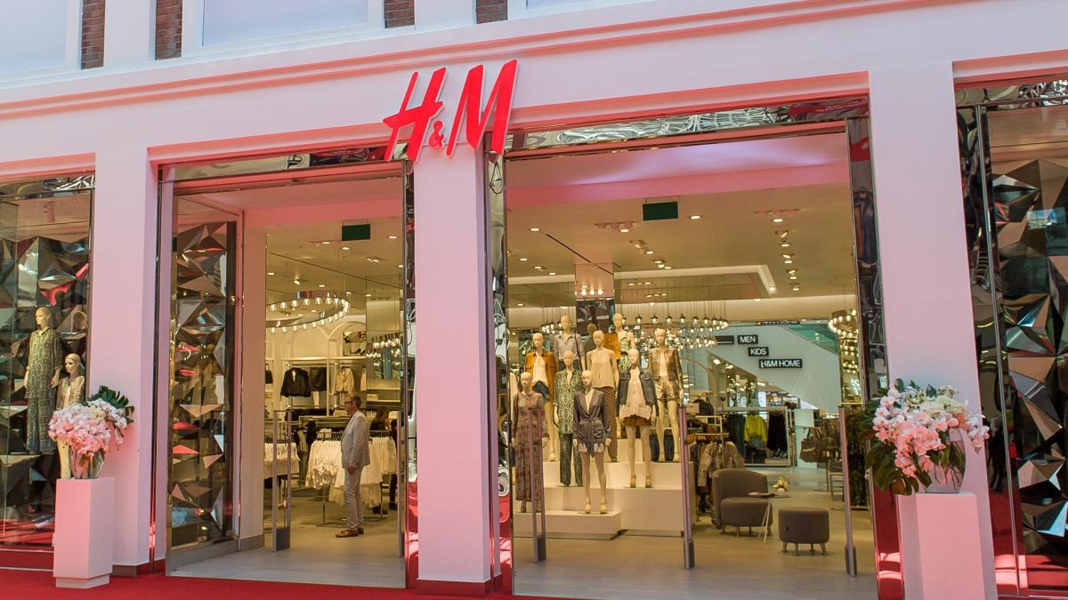 Interior en exposición H&M incrementa sus ventas un 17% pero aún no recupera el nivel preCovid