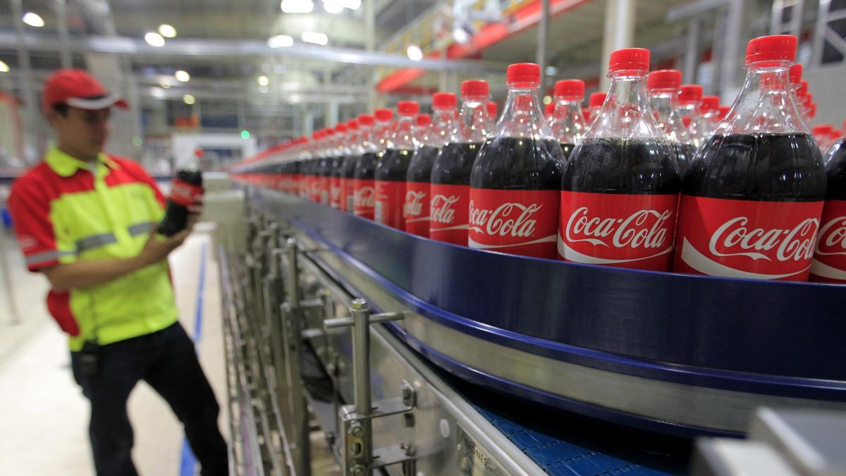 Coca-Cola firma el pacto para la compra de la mayor embotelladora de  Australia