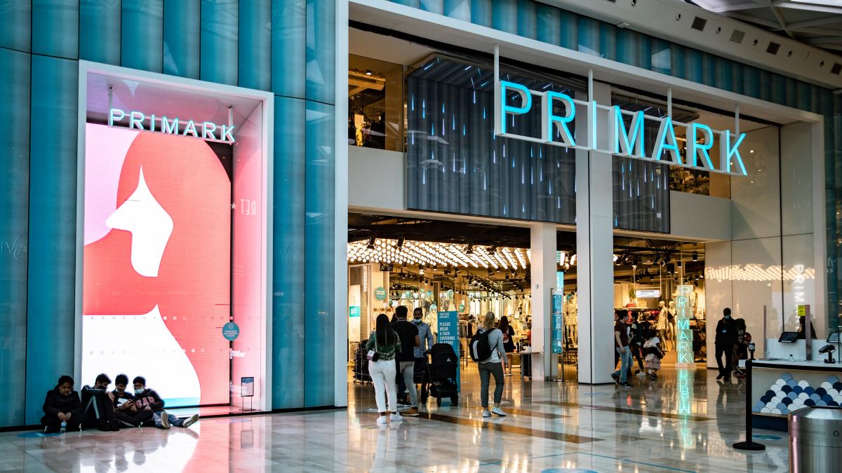 primer ministro Pigmento prosa La tienda online de Primark en Reino Unido colapsa y desluce su debut